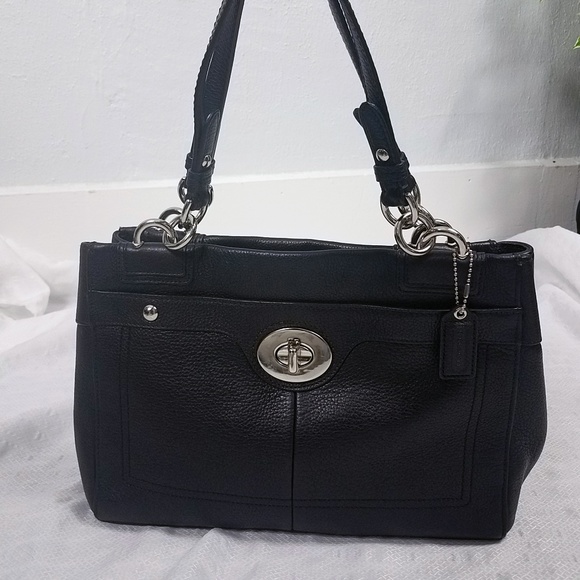 Coach Handbags - Coach Penelope Salmon Leather Purse Shoulder Bag